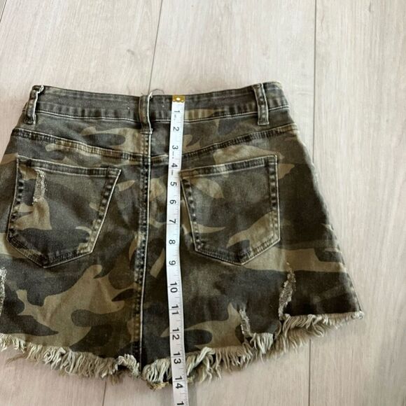 DANCE & MARVEL Skirt S Cargo Camo Army Green Camouflage Mini Distressed - Picture 3 of 7